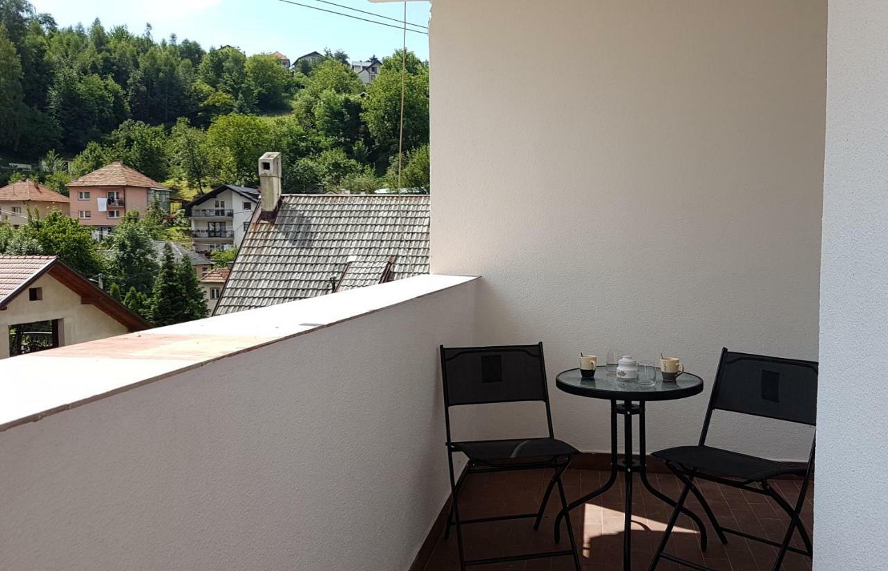 Apartment Emina ทราฟนิค ภายนอก รูปภาพ